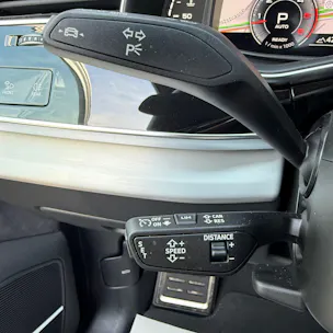 AUDI Q7 50 TDI quattro S Line tiptronic *CH-FAHRZEUG - 4 JAHRE GARANTIE - GRATIS SERVICE - 7 SITZE*