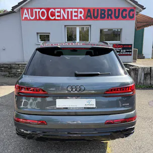 AUDI Q7 50 TDI quattro S Line tiptronic *CH-FAHRZEUG - 4 JAHRE GARANTIE - GRATIS SERVICE - 7 SITZE*