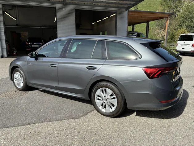 SKODA Octavia Combi 2.0 TDI DSG Ambition 4x4