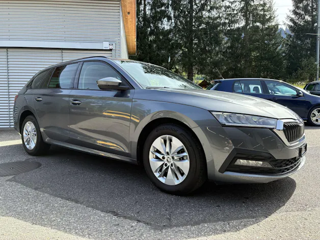 SKODA Octavia Combi 2.0 TDI DSG Ambition 4x4
