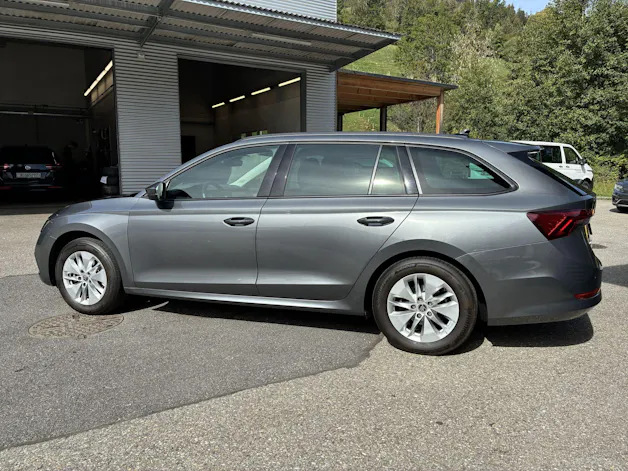 SKODA Octavia Combi 2.0 TDI DSG Ambition 4x4