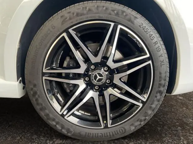 MERCEDES-BENZ V 300 d SwissEdition L 4M