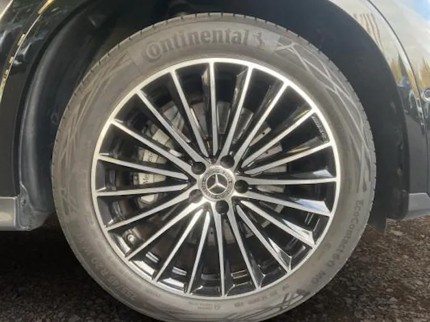 MERCEDES-BENZ GLC 300 d 4M 9G-Tronic