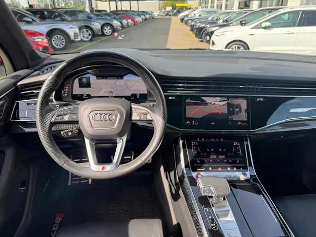 AUDI SQ7 TFSI quattro tiptronic