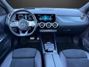 MERCEDES-BENZ EQA 300 AMG Line 4Matic