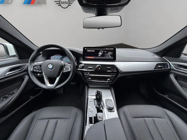 BMW 530d xDrive 48V Touring Steptronic