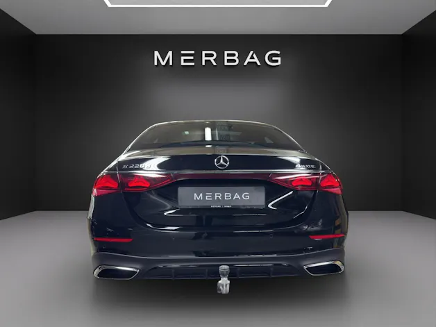 MERCEDES-BENZ E 220 d 4Matic