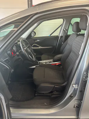 OPEL Zafira Tourer 1.6i 16V Turbo Sport Automatic