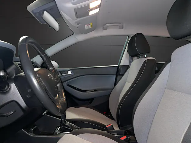 HYUNDAI i20 1.4 Amplia Automatic