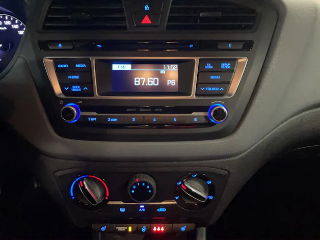 HYUNDAI i20 1.4 Amplia Automatic