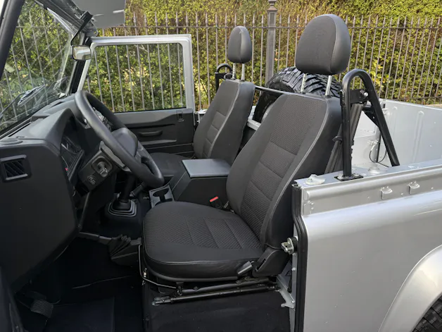Land Rover 90TD4 Soft Top