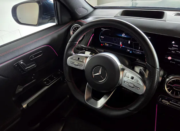 MERCEDES-BENZ EQB 350 AMG Line 4matic 7-Plätzer