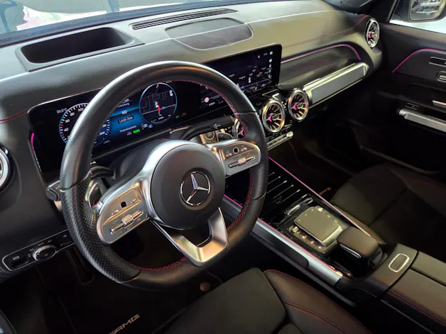 MERCEDES-BENZ EQB 350 AMG Line 4matic 7-Plätzer