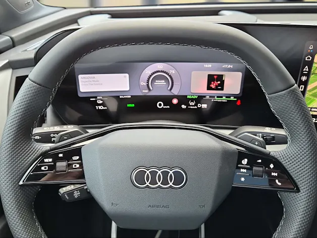 AUDI Q4 Sportback e-tron quattro performance Swiss Ski Tamboragrau Metallic