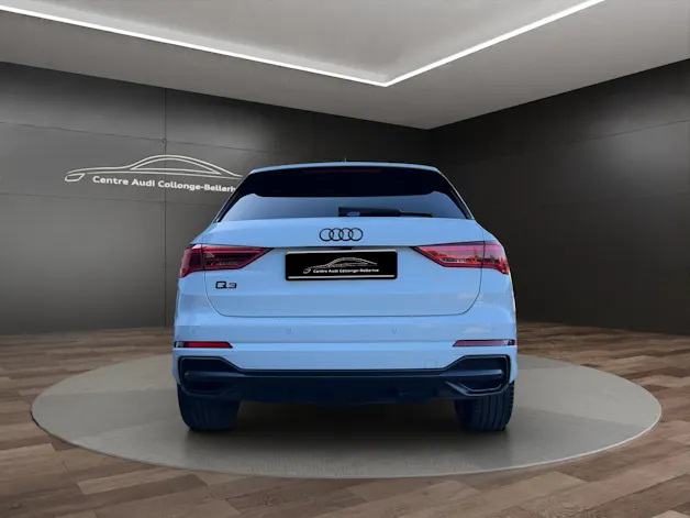 AUDI Q3 45 TFSI e S line S-tronic