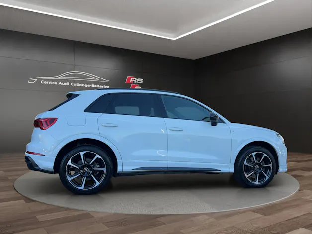 AUDI Q3 45 TFSI e S line S-tronic