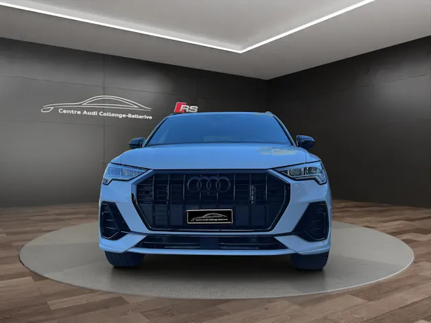 AUDI Q3 45 TFSI e S line S-tronic