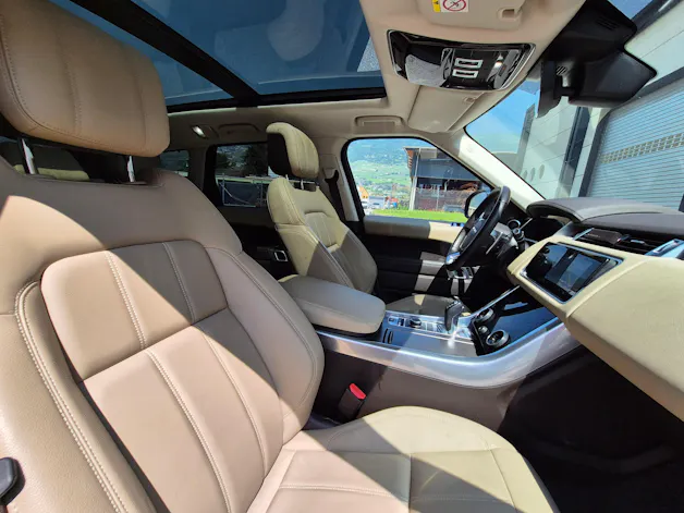 Land Rover Range Rover Sport D300 3.0D I6 MHEV SE Automatic