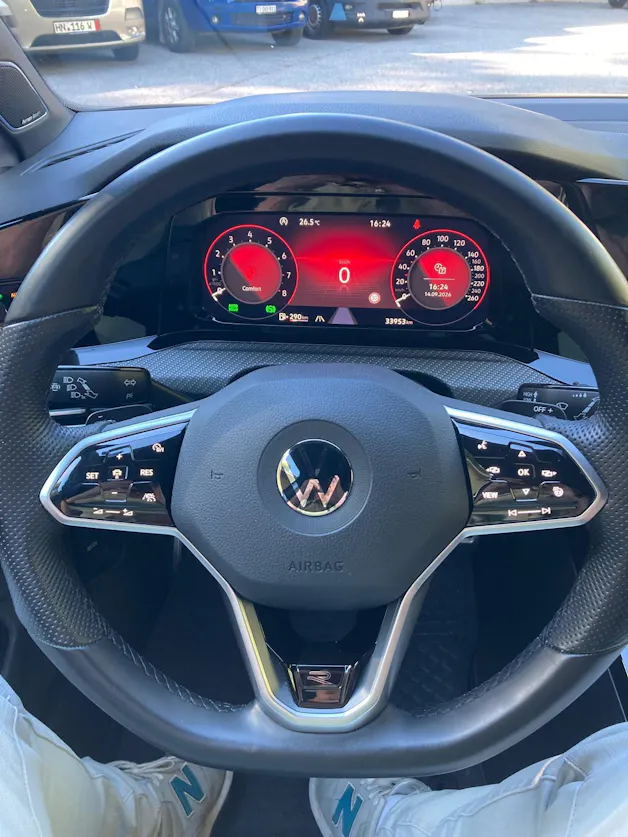 VW Golf 2.0 TSI R-Line DSG 4 Motion