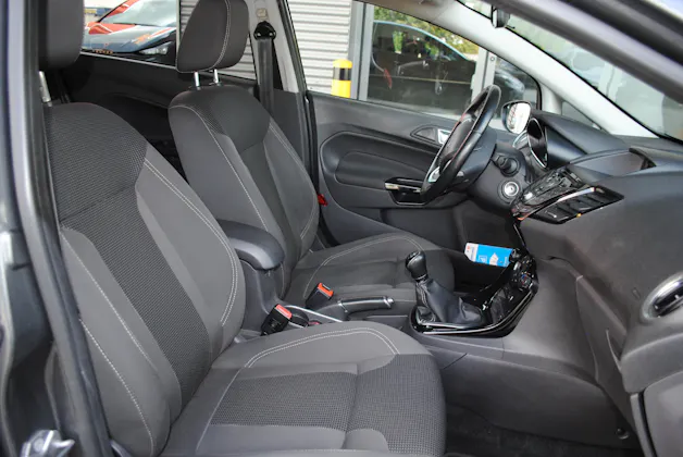 FORD Fiesta 1.0 SCTi Titanium