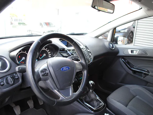 FORD Fiesta 1.0 SCTi Titanium