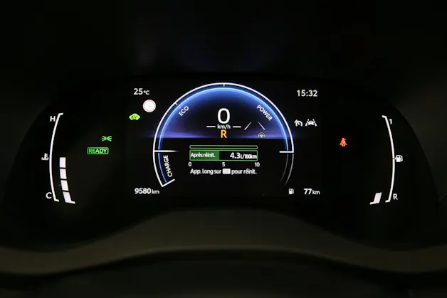 Toyota Yaris 1.5 VVT-i HSD Trend