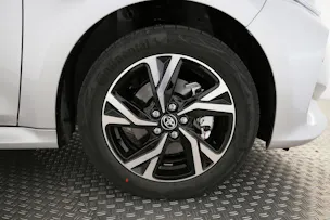 Toyota Yaris 1.5 VVT-i HSD Trend