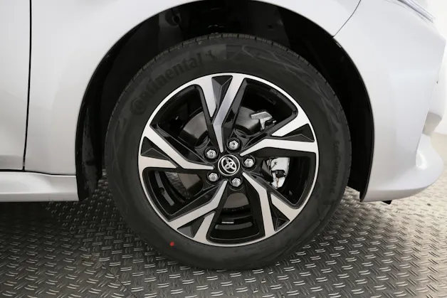 Toyota Yaris 1.5 VVT-i HSD Trend