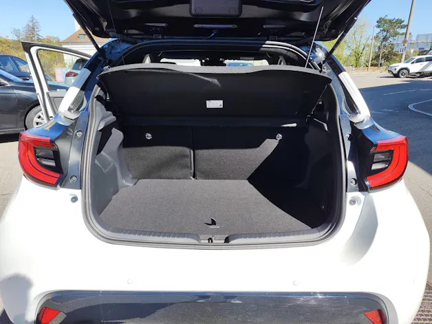 Toyota Yaris 1.5 VVT-i HSD Premium