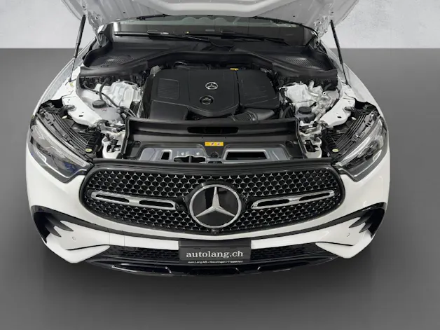 MERCEDES-BENZ GLC 300 AMG Line 4Matic