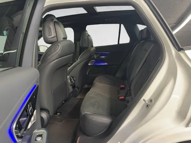 MERCEDES-BENZ GLC 300 AMG Line 4Matic