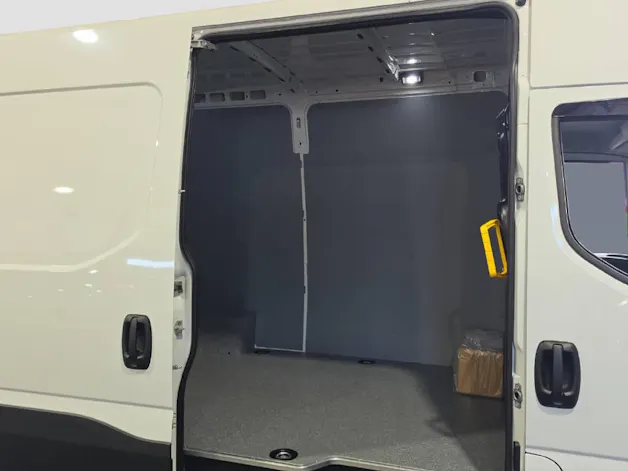 IVECO Daily 35 S 16B A8 V Kastenwagen 3520 L2H2