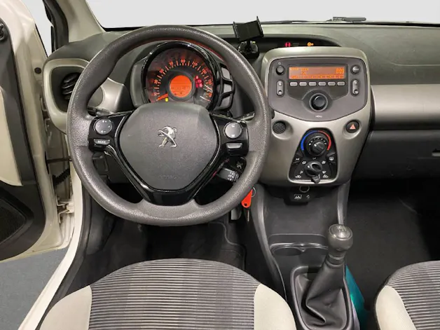 PEUGEOT 108 1.2 PureTech Active Top
