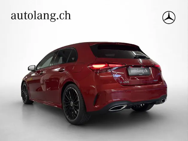 MERCEDES-BENZ A 250 AMG Line 4Matic