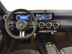 MERCEDES-BENZ A 250 AMG Line 4Matic