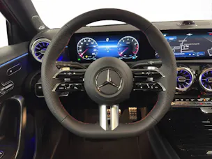 MERCEDES-BENZ A 250 AMG Line 4Matic