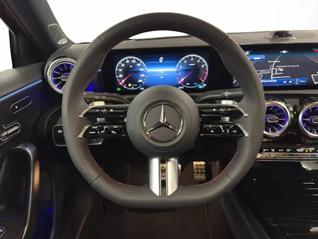 MERCEDES-BENZ A 250 AMG Line 4Matic