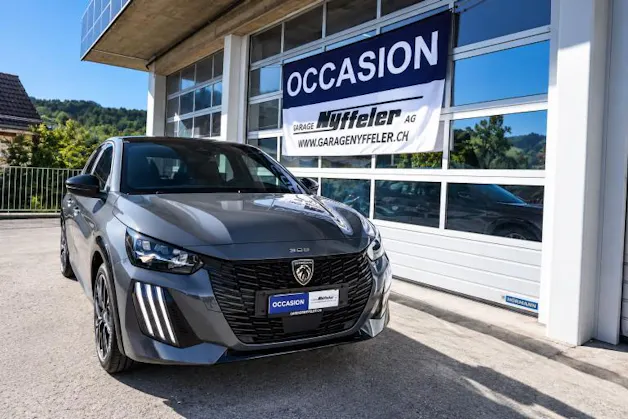 PEUGEOT 208 e-GT