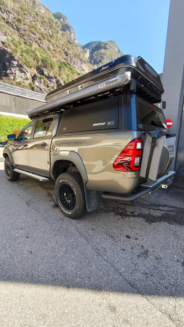 Toyota Hilux Double Cab.-Pick-up 2.8 D-4D 204 Invincible