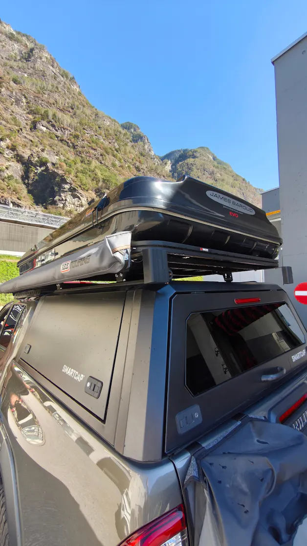 Toyota Hilux Double Cab.-Pick-up 2.8 D-4D 204 Invincible