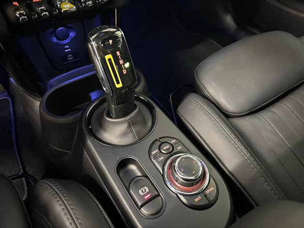 MINI F56 Cooper SE