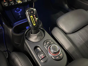 https://vehicle.imgix.net/4487072/8cb73746-247a-401d-ad7d-7123bfdbebcc.jpg