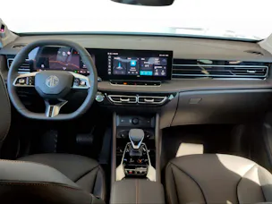 MG HS 1.5 Hybrid Luxury