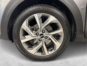 https://vehicle.imgix.net/4487095/45bb95e2-e326-4b1e-b503-8175b4a1b61f.jpg