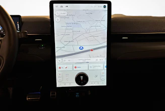 https://vehicle.imgix.net/4487118/b059836f-99f8-4927-88fc-e0b7d63a65dd.jpg