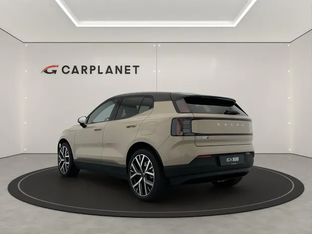VOLVO EX30 P8 AWD