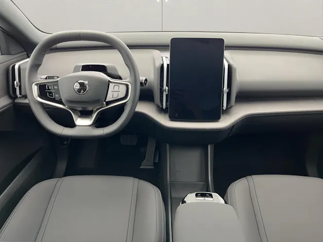 VOLVO EX30 P8 AWD