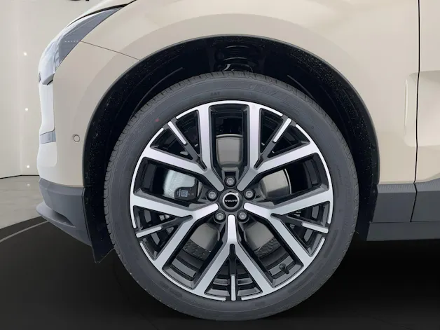 VOLVO EX30 P8 AWD
