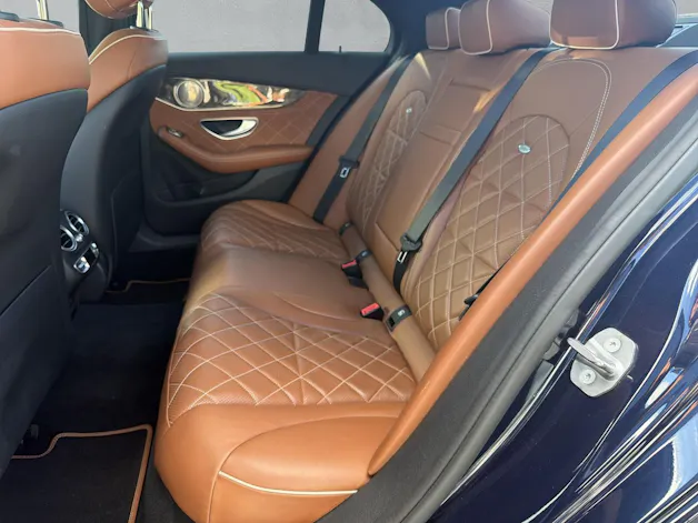 MERCEDES-BENZ C-Klasse W205 C 200 AMG Line 4matic 8 (CH)