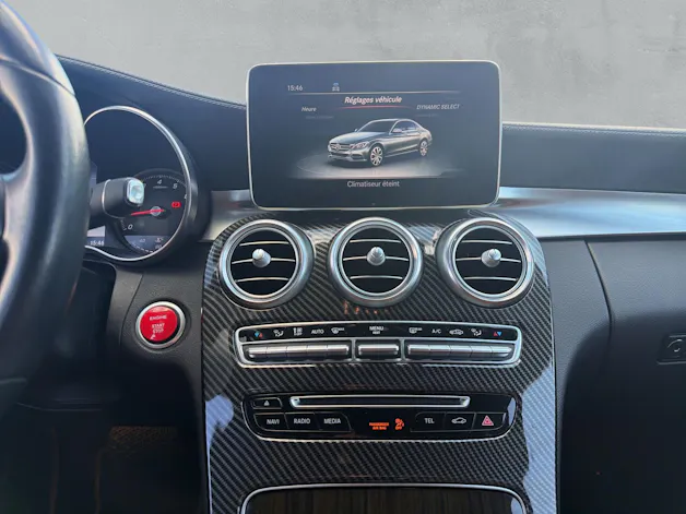 MERCEDES-BENZ C-Klasse W205 C 200 AMG Line 4matic 8 (CH)